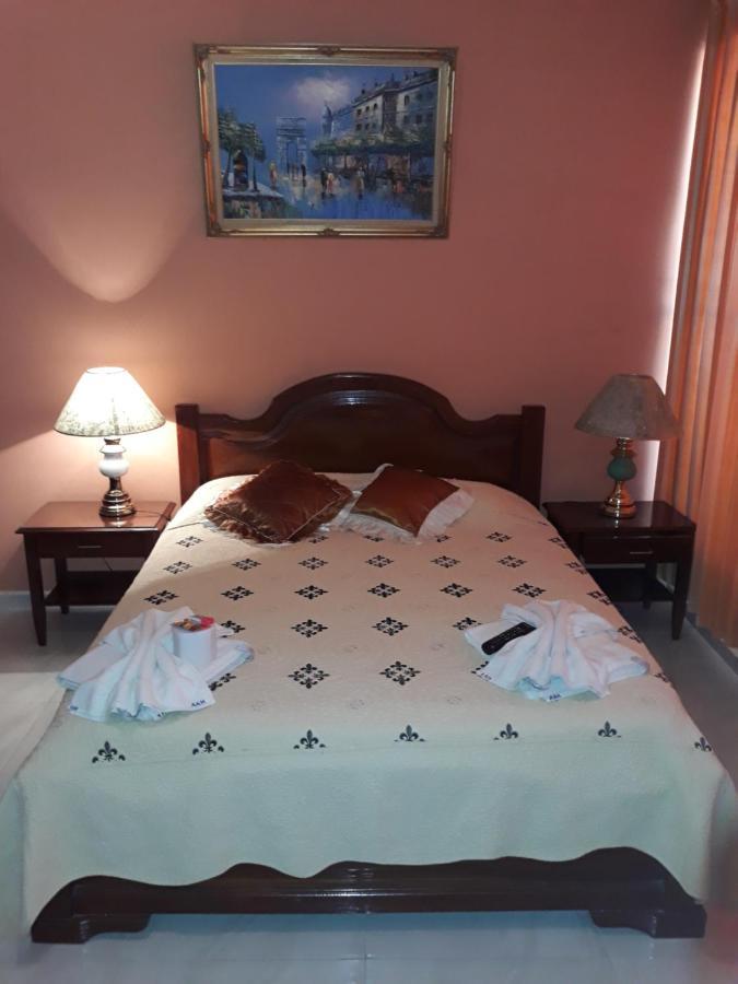 Hotel Viru Viru 1 산타 크루즈 드 라 시에라 외부 사진